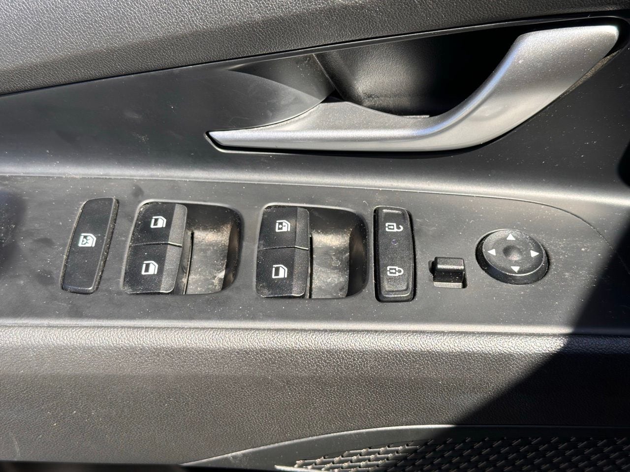 Used 2024 Ultimate Red Hyundai SEL image 18