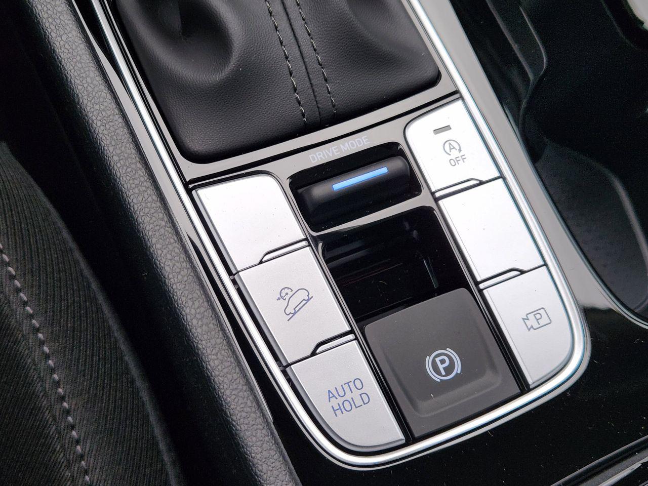 New 2026 R2T Silver Hyundai SEL FWD image 17