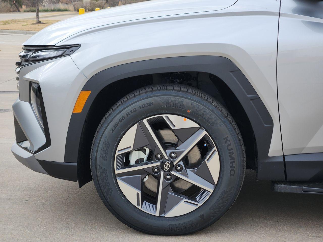 New 2026 R2T Silver Hyundai SEL FWD image 5