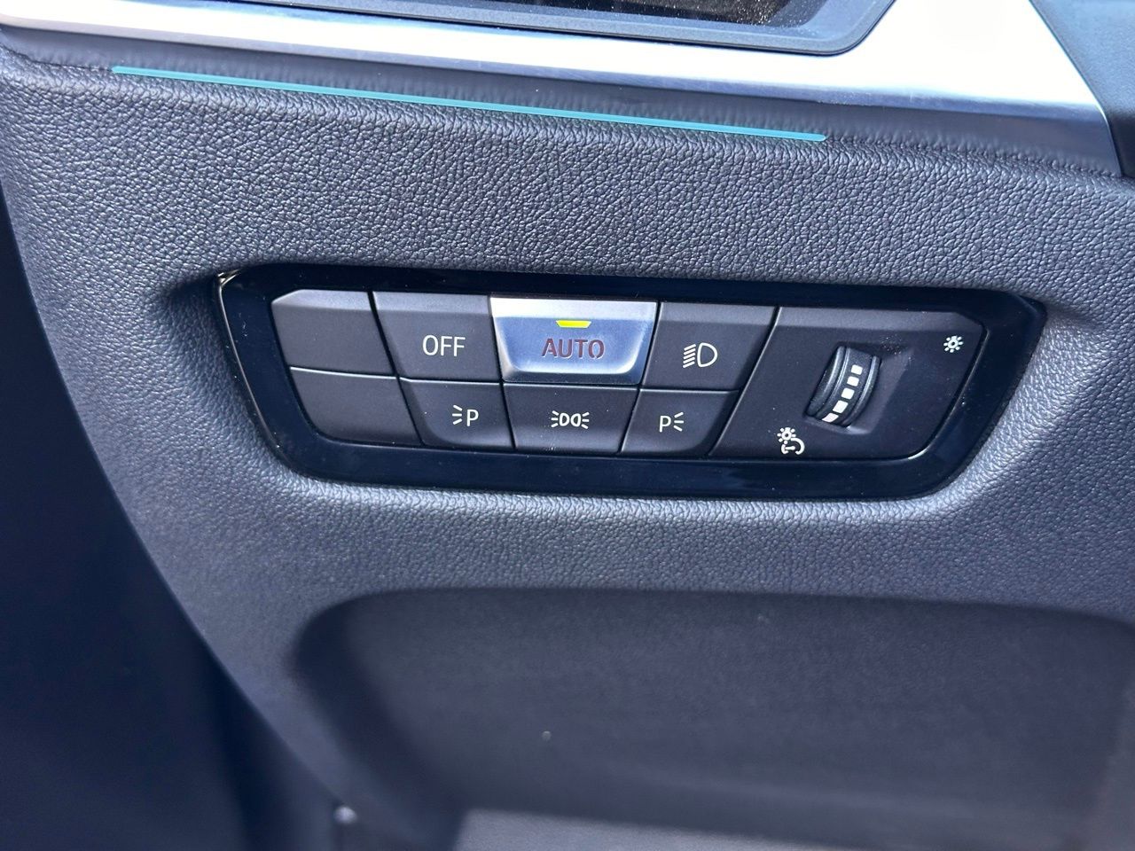 Used 2024 Mineral White Metallic BMW 430i xDrive image 28