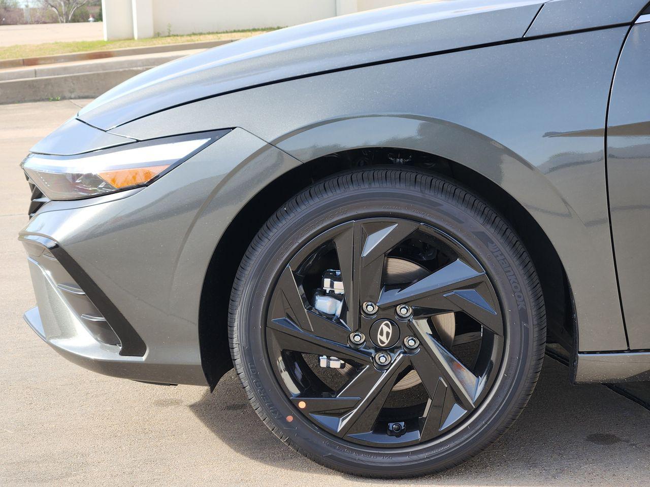 New 2026 A5G Gray Hyundai SEL Sport Premium image 5