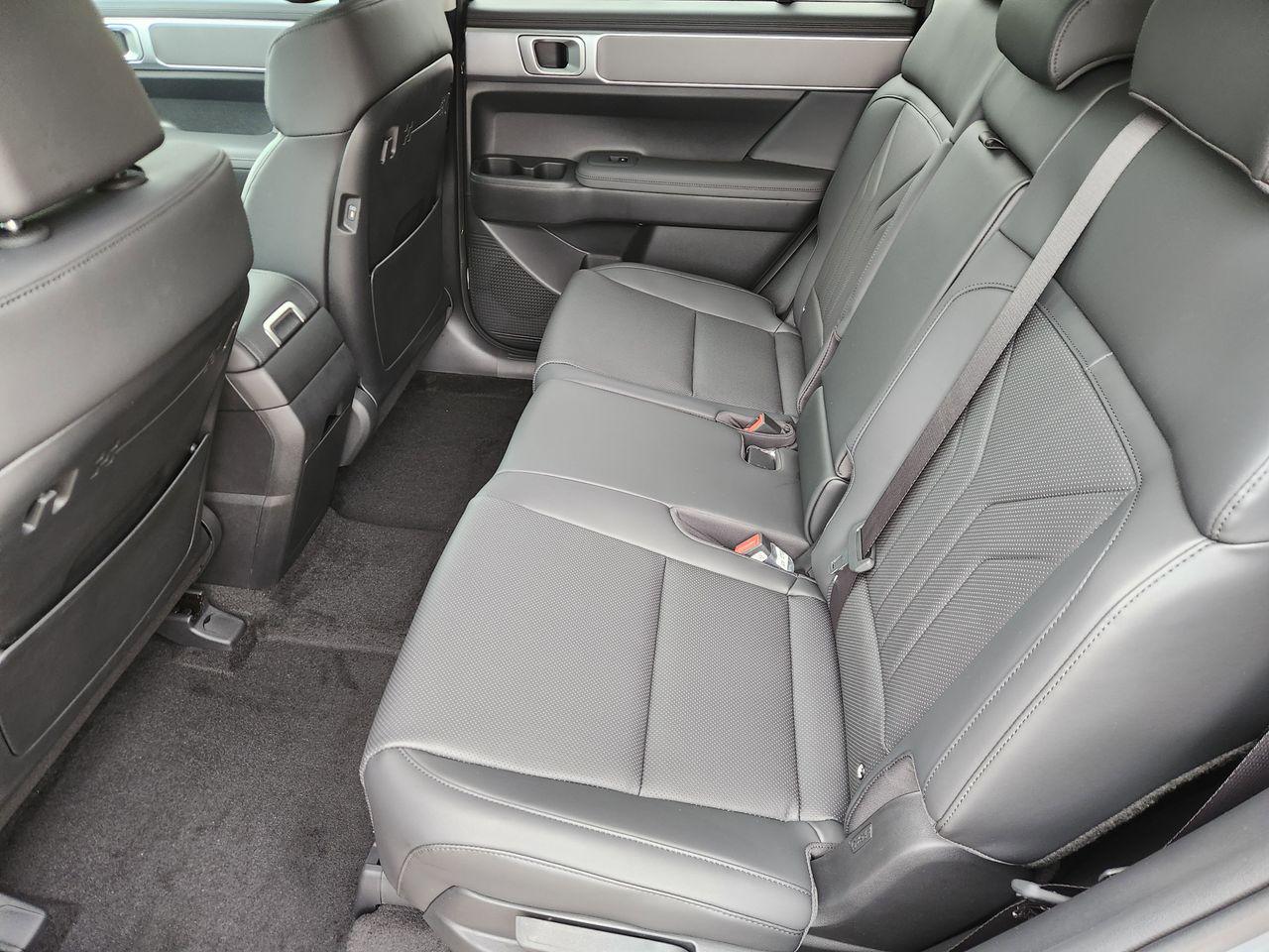 New 2026 Hampton Gray Hyundai SEL FWD image 28