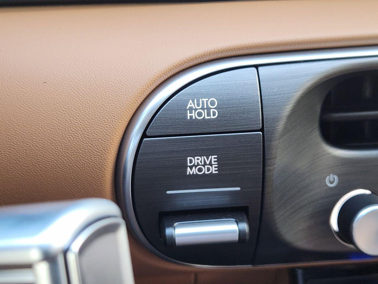 New 2026 Creamy White Pearl Hyundai Calligraphy FWD image 17