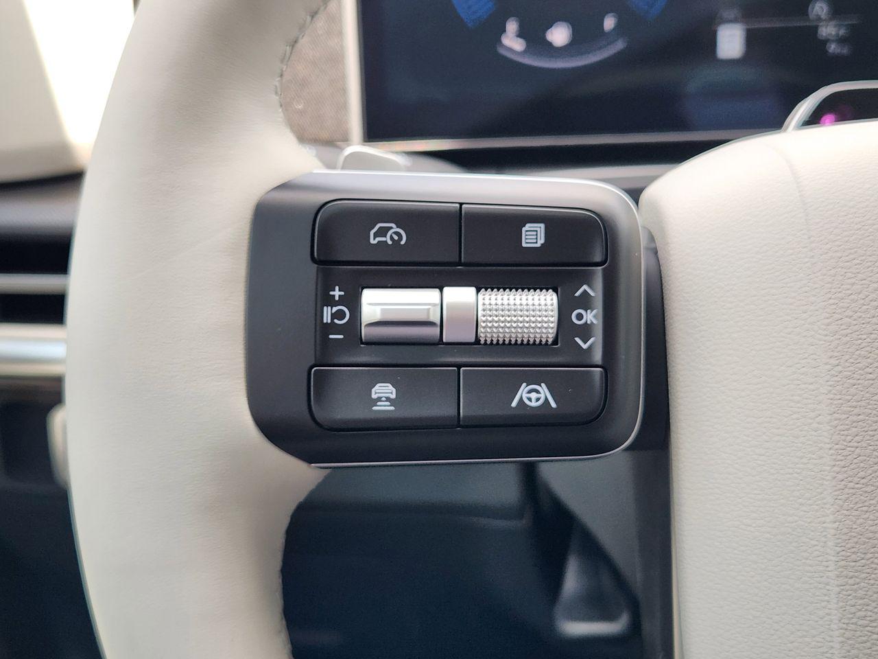 New 2026 Hampton Gray Hyundai SEL FWD image 25