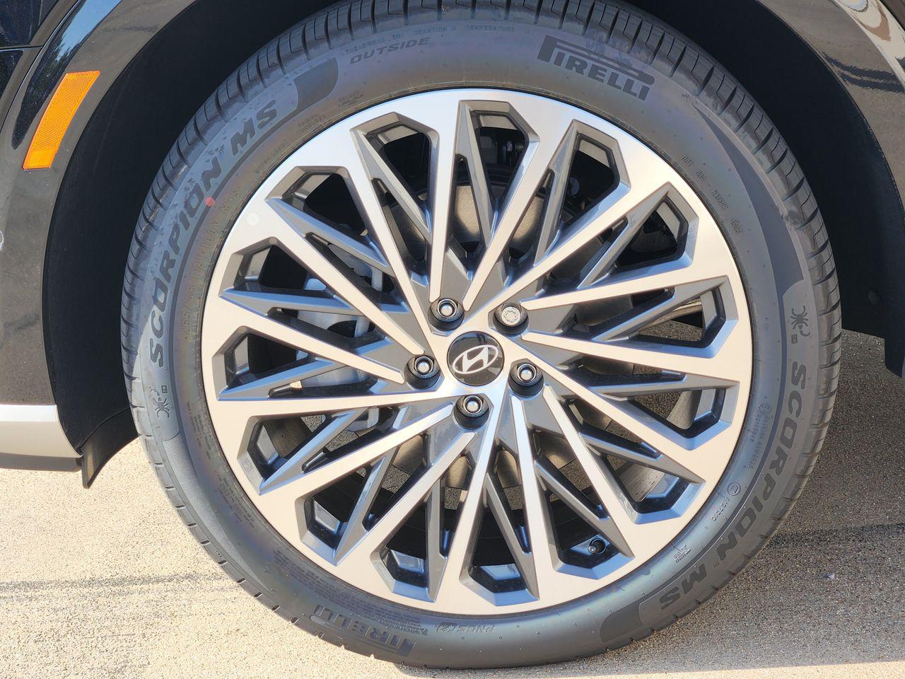 New 2027 Abyss Black Pearl Hyundai Calligraphy image 7