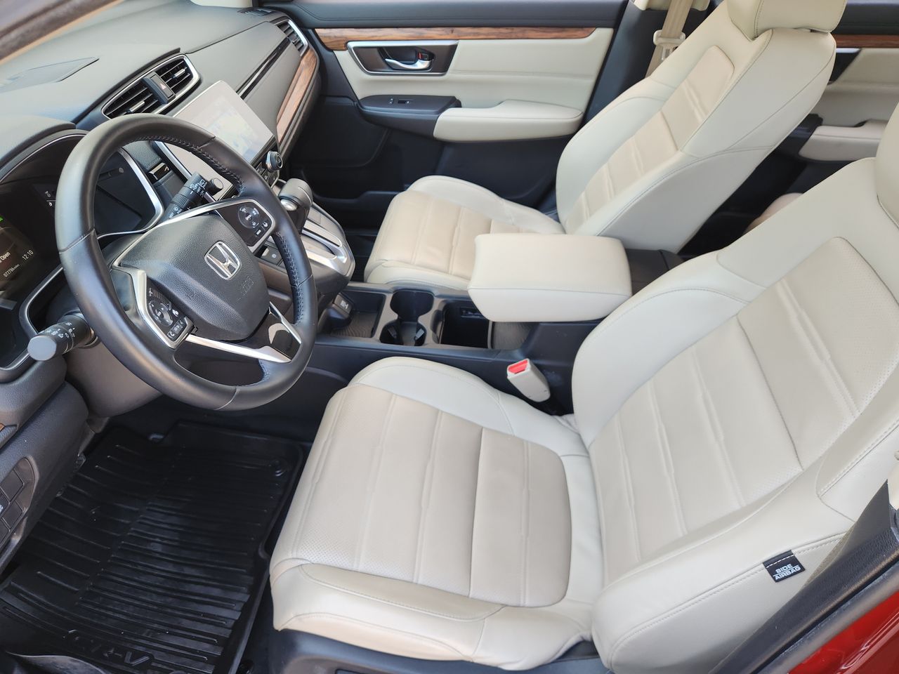 Used 2018 Basque Red Pearl II Honda Touring image 9