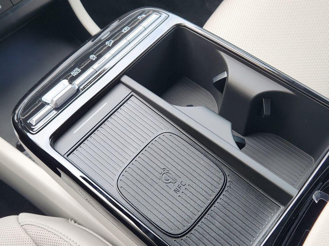 New 2026 W6H White Hyundai Limited FWD image 18