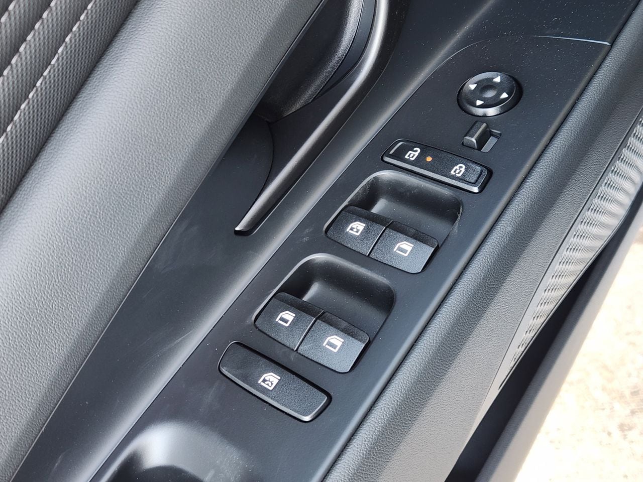 New 2026 W6H White Hyundai SEL Sport image 21