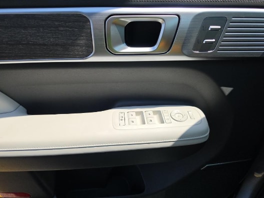Used 2024 Shimmering Silver Hyundai Calligraphy image 12