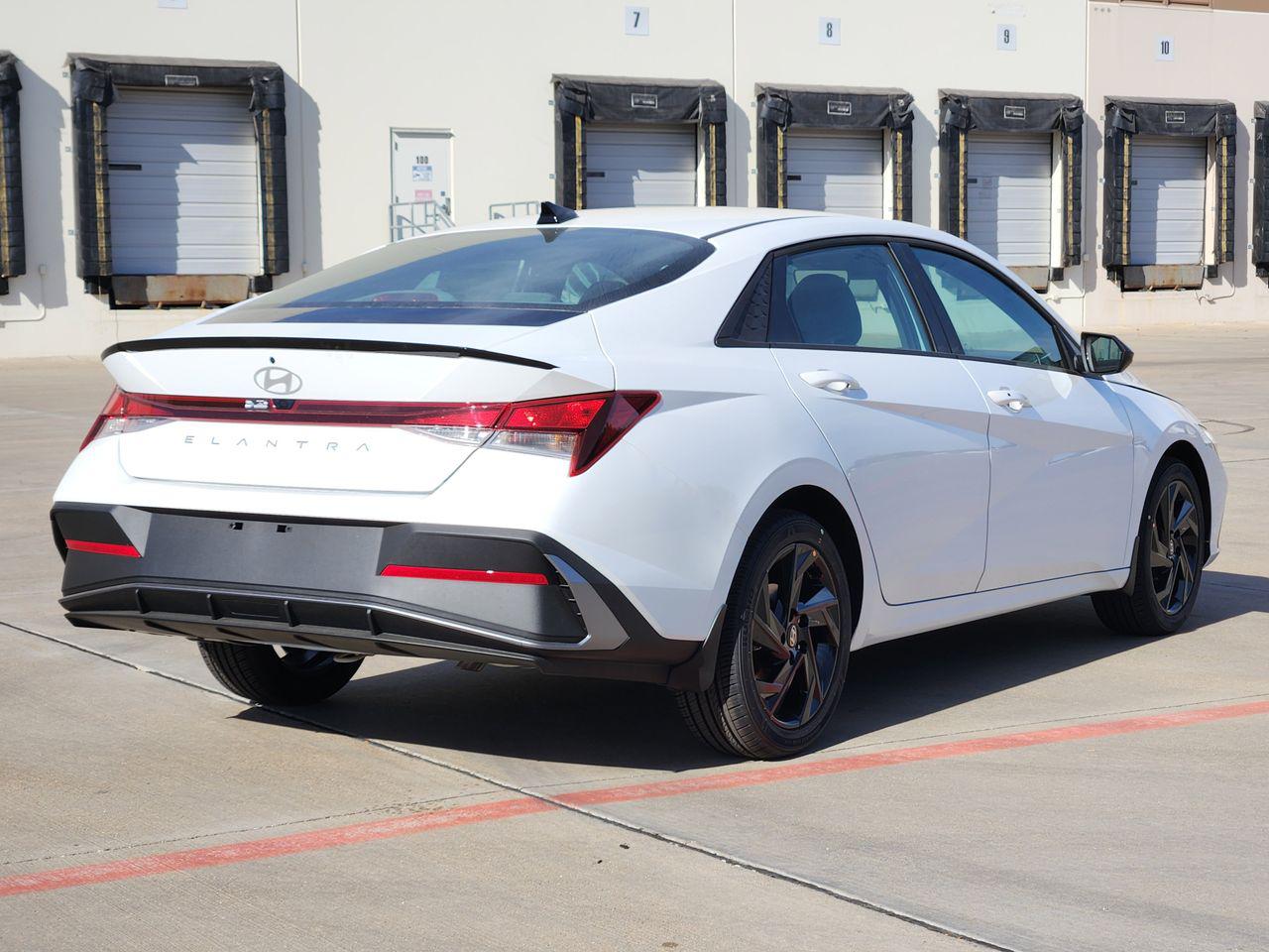 New 2026 W6H White Hyundai SEL Sport image 4