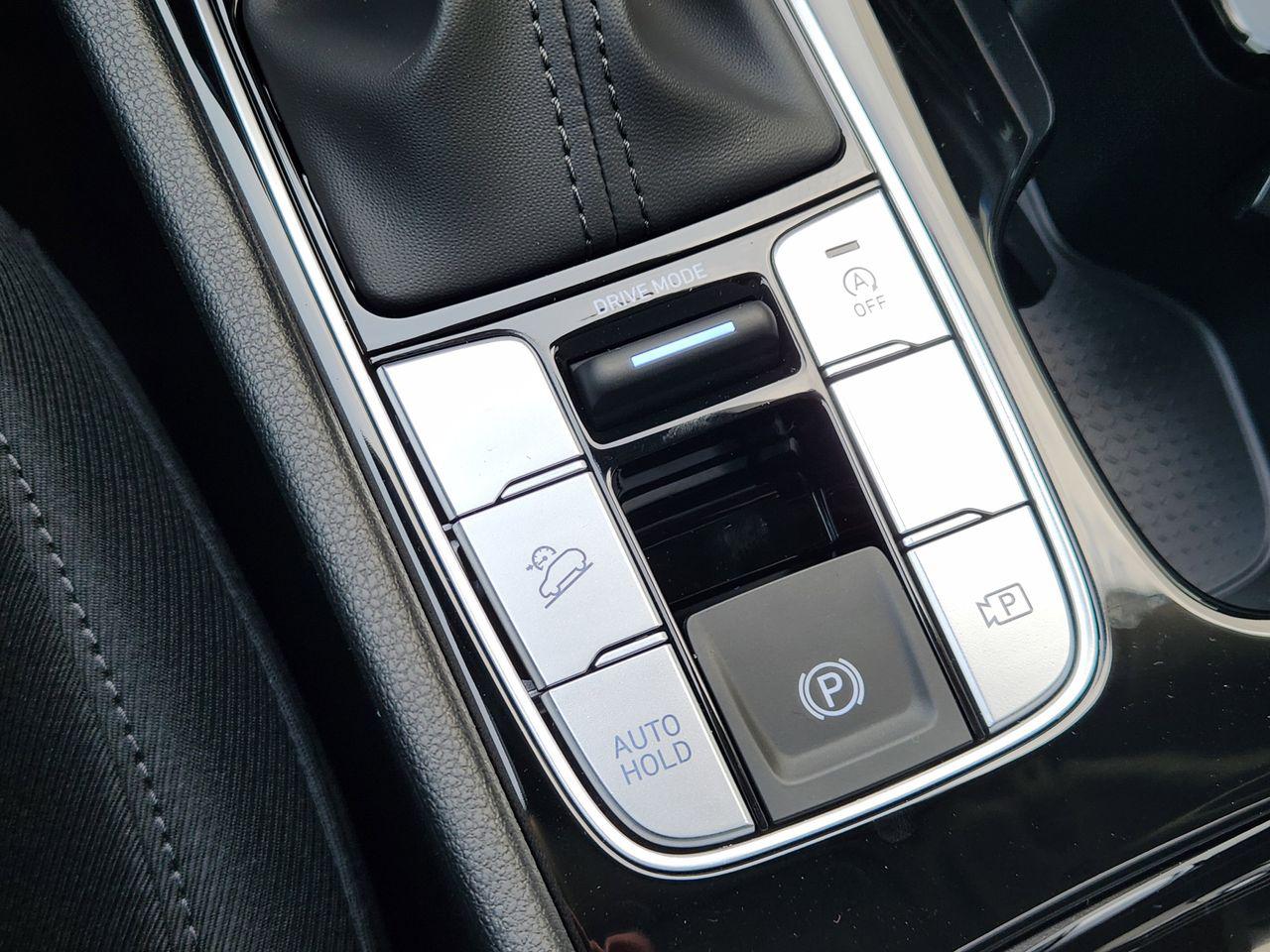 New 2026 W6H White Hyundai SEL FWD image 19