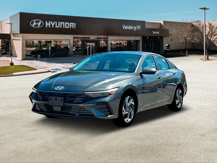 2025 Hyundai Elantra Limited Sedan