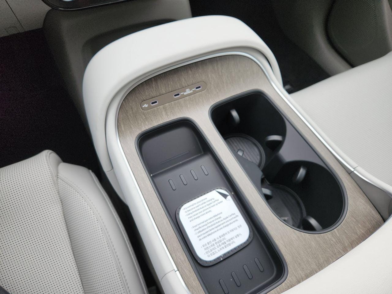 New 2026 WC9 White Hyundai SEL FWD image 18