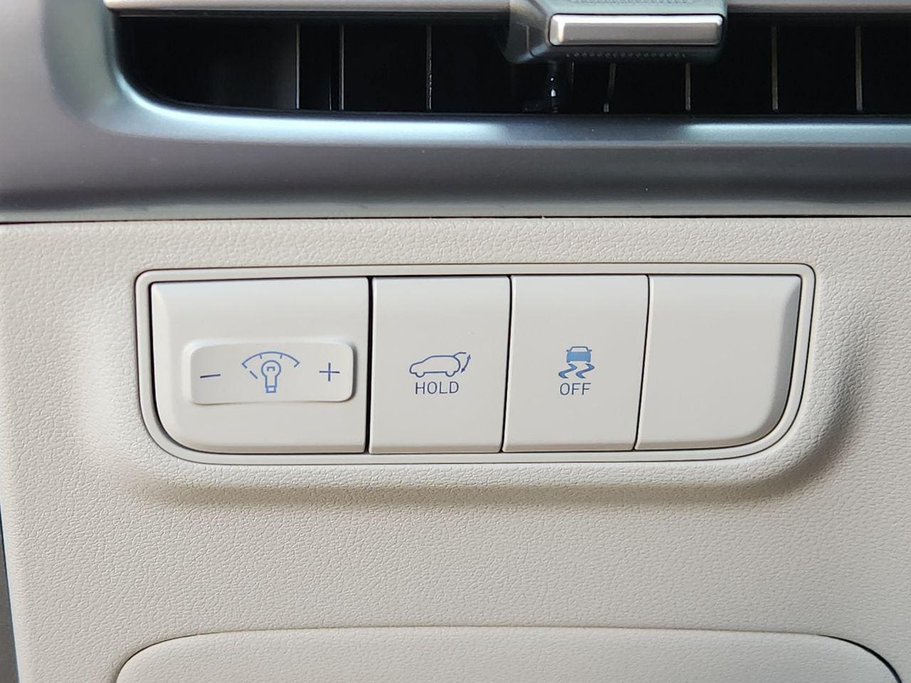 New 2026 Hampton Gray Hyundai SEL Plus FWD image 21