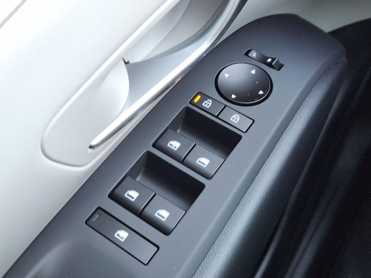 New 2026 W6H White Hyundai SE FWD image 20