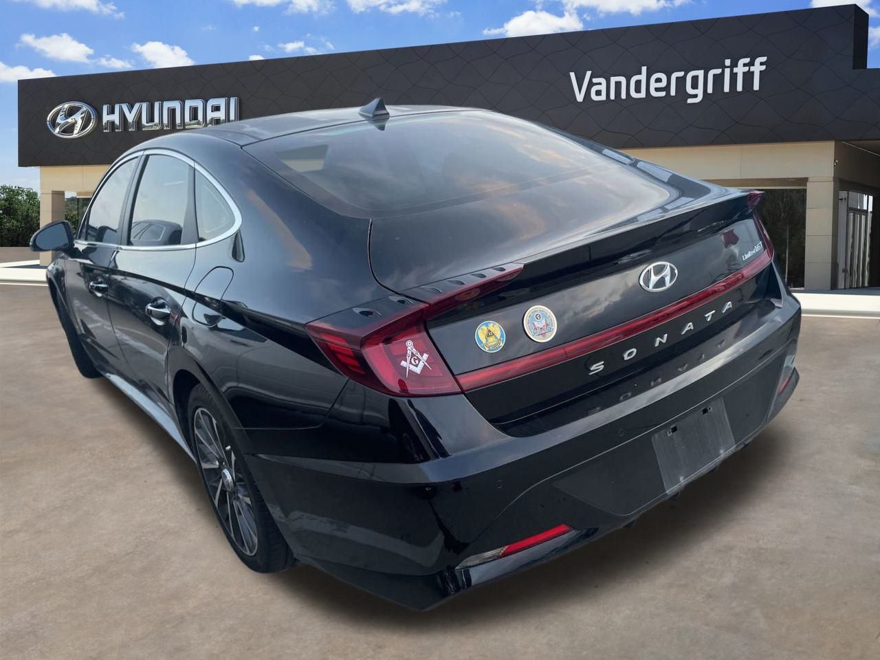 2023 Hyundai Sonata Limited photo 2