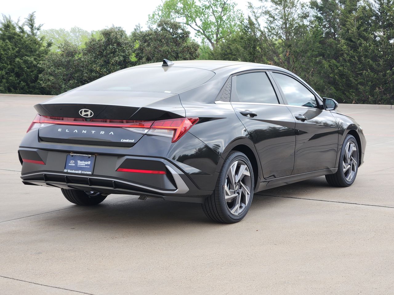 New 2026 A2B Black Hyundai Limited image 4