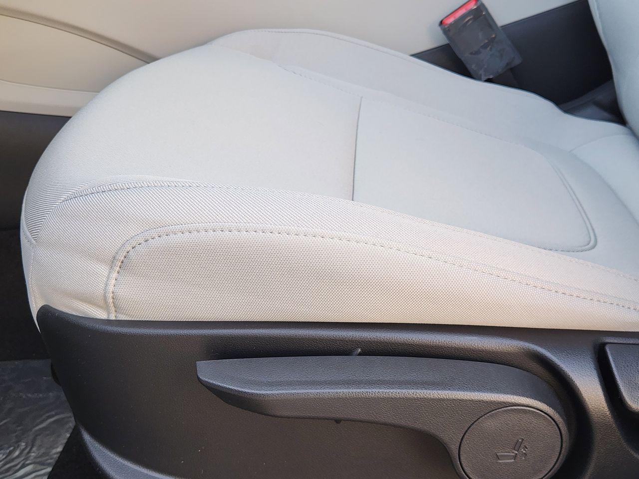 New 2026 W6H White Hyundai SE FWD image 22