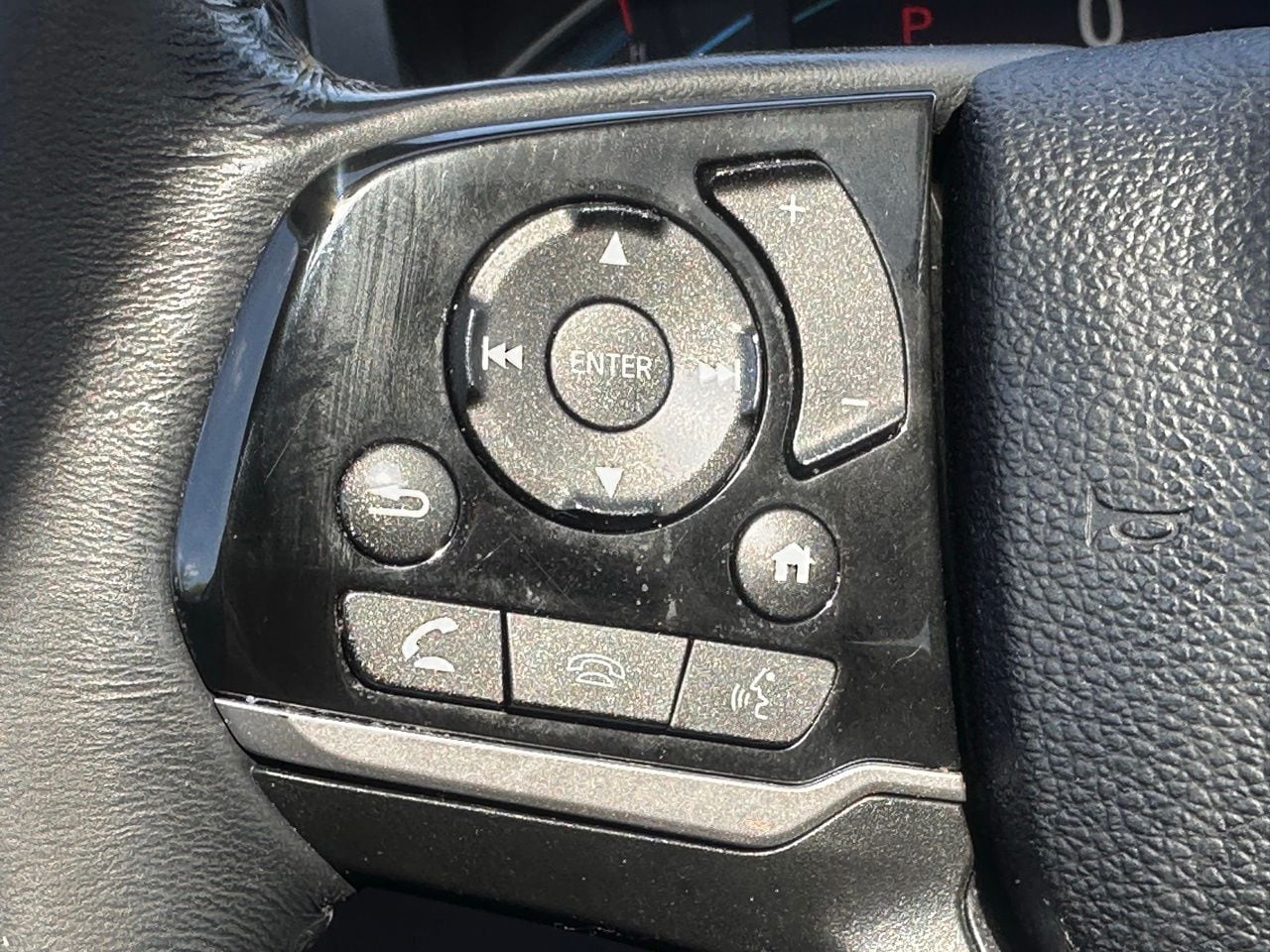 Used 2022 Lunar Silver Metallic Honda Touring image 33