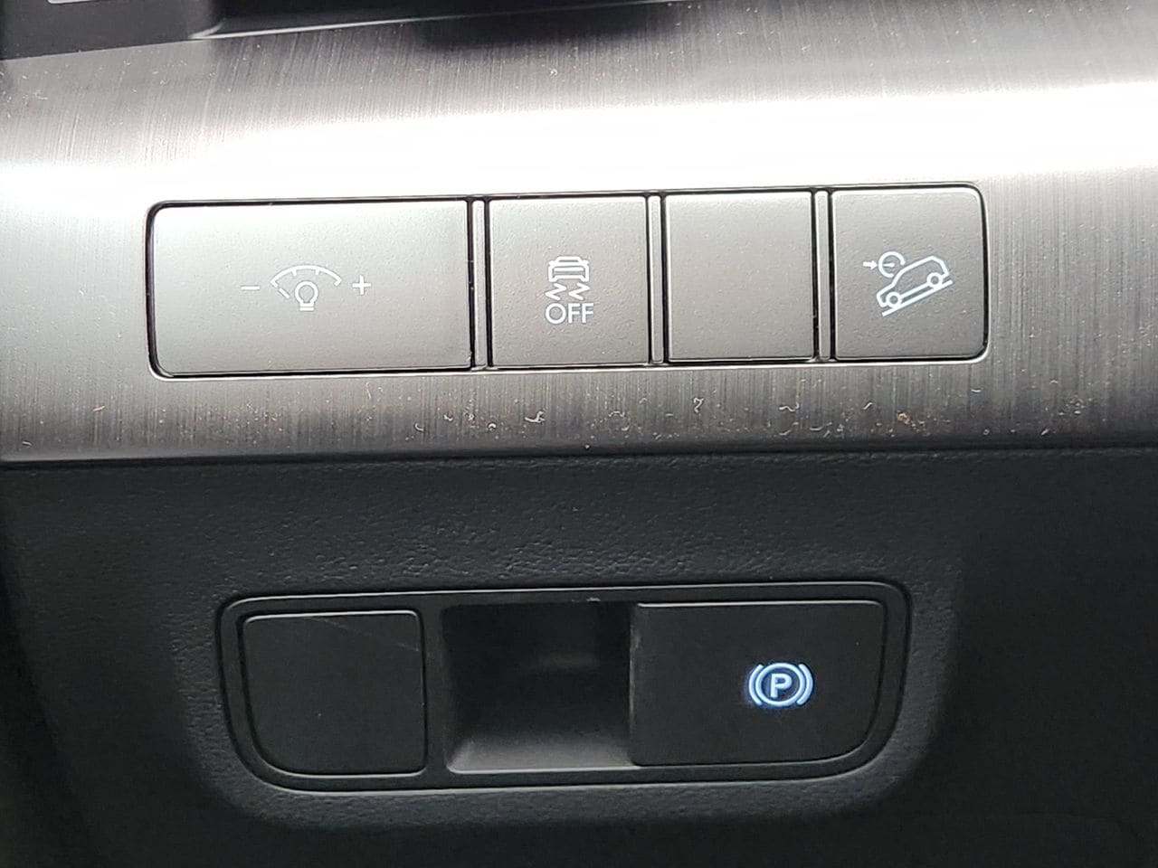 New 2026 C5G Gray Hyundai SEL Sport FWD image 20