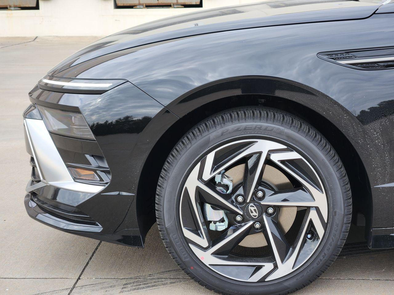 New 2026 A2B Black Hyundai SEL Sport image 5