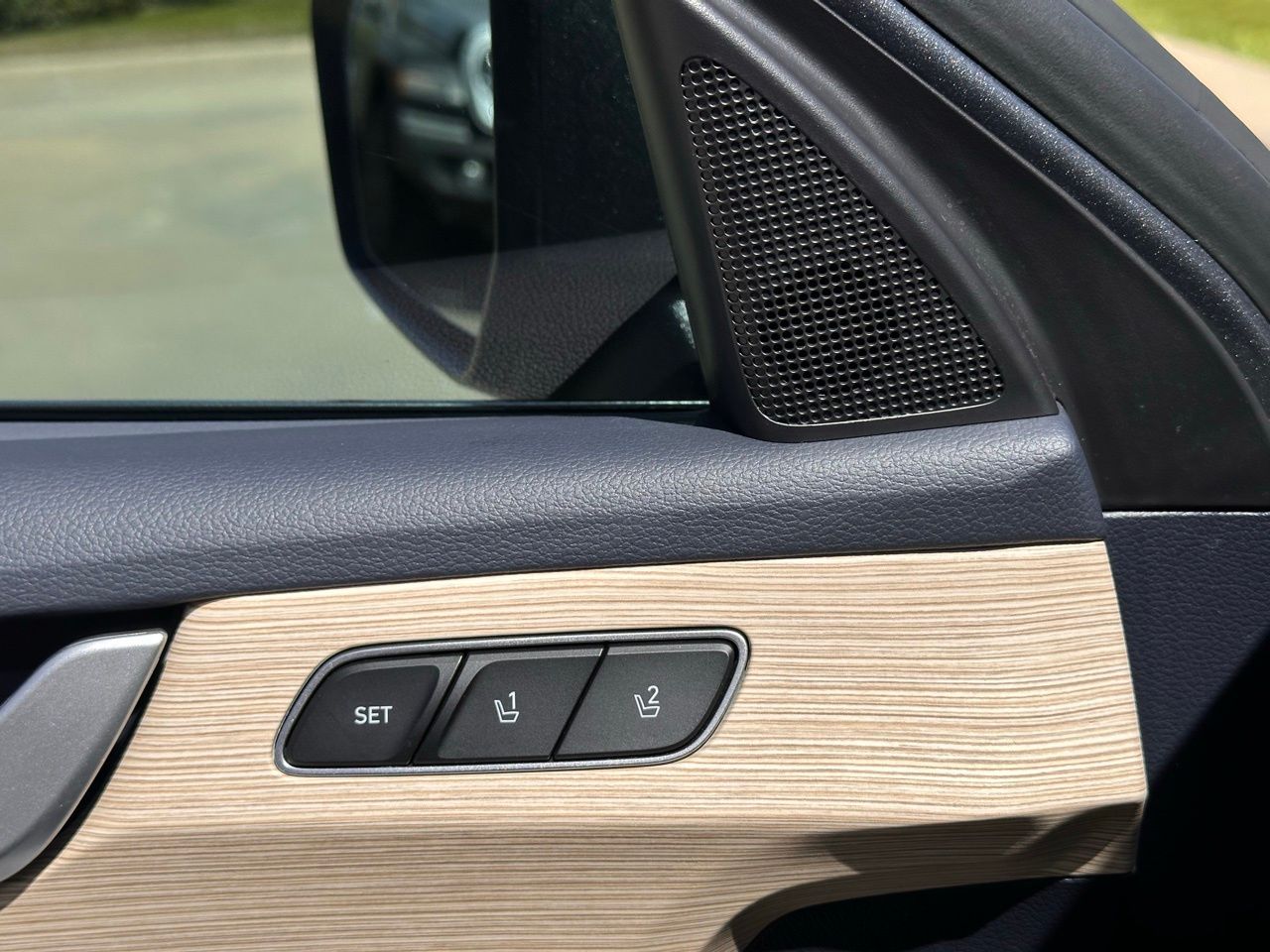 Used 2025 Steel Graphite Hyundai Limited image 28