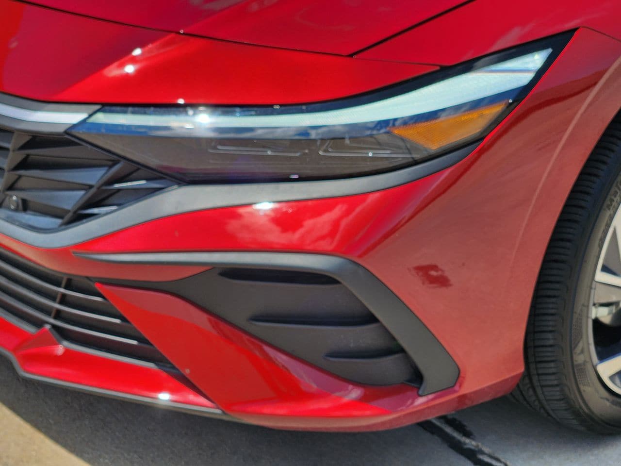 Used 2025 Ultimate Red Hyundai SEL Sport image 6