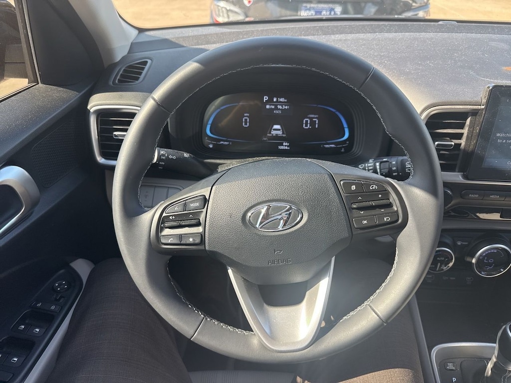 Used 2025 Hyundai Venue SEL SUV