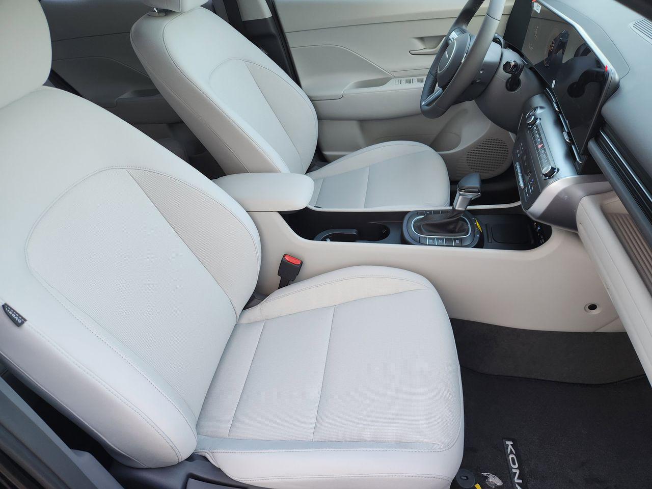 New 2026 A2B Black Hyundai SEL Sport FWD image 10