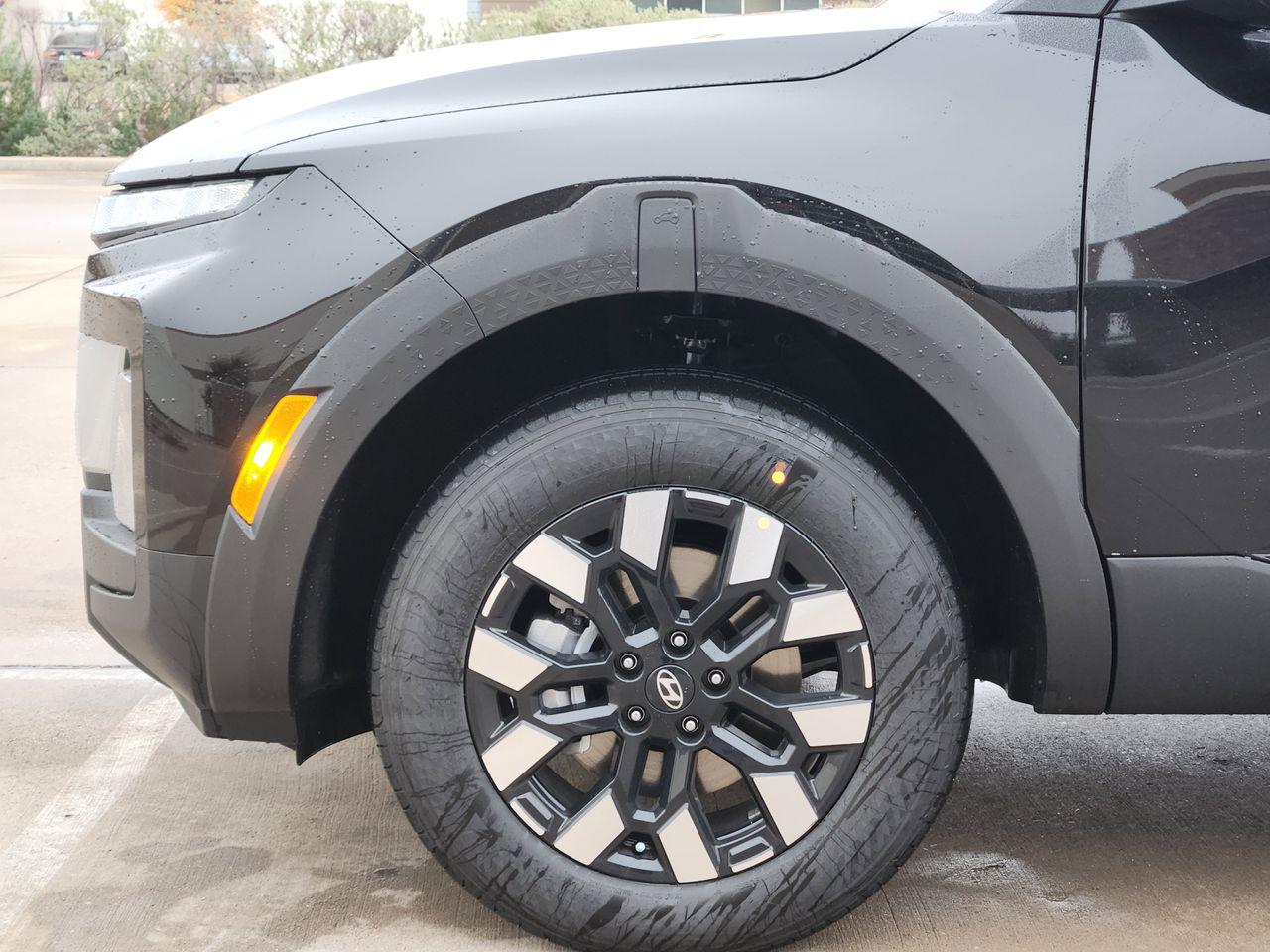 New 2026 S3B Black Hyundai SEL Activity FWD image 5