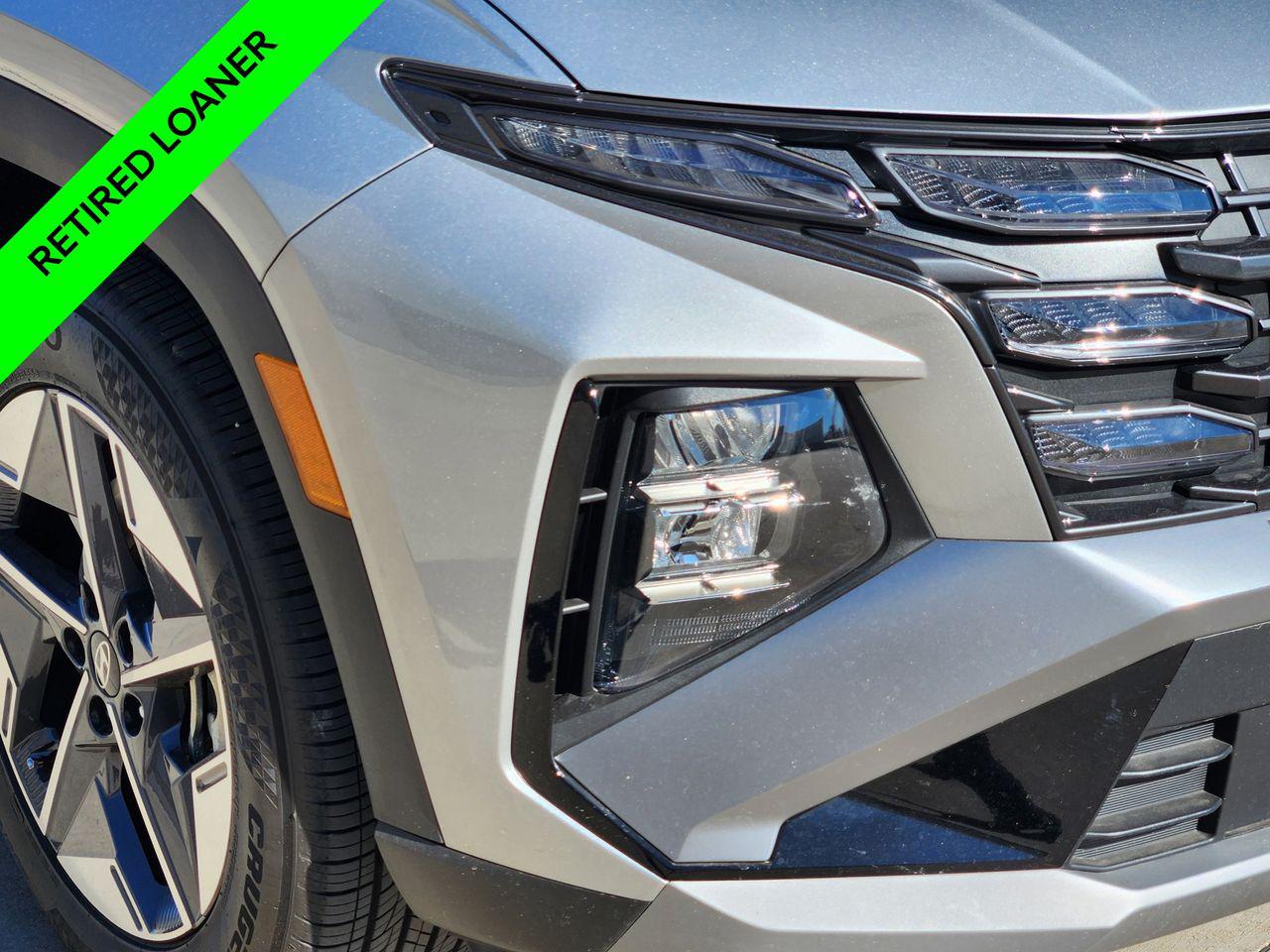 New 2025 Shimmering Silver Hyundai SEL FWD image 5