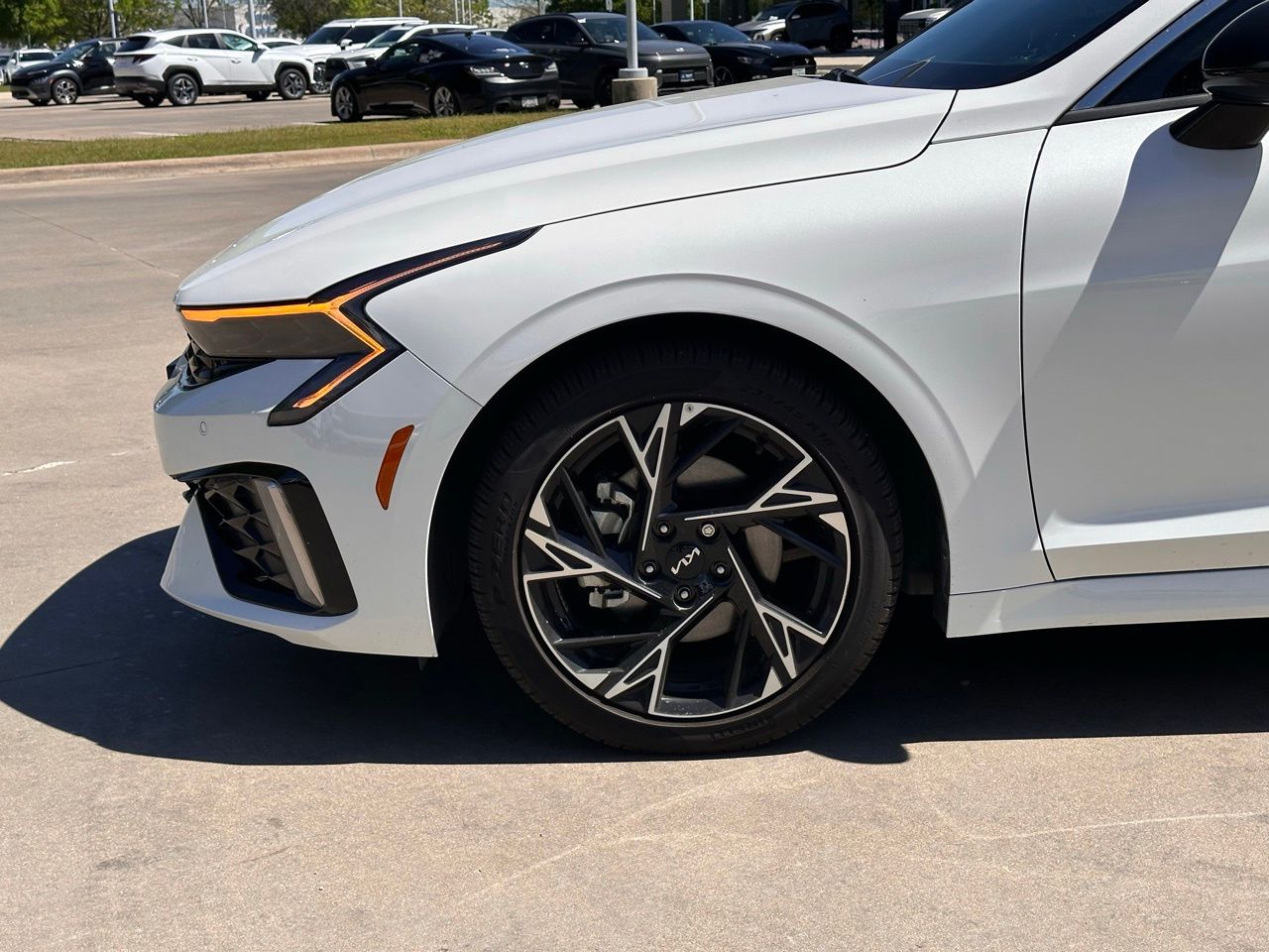 Used 2025 Snow White Pearl Kia GT-Line image 10