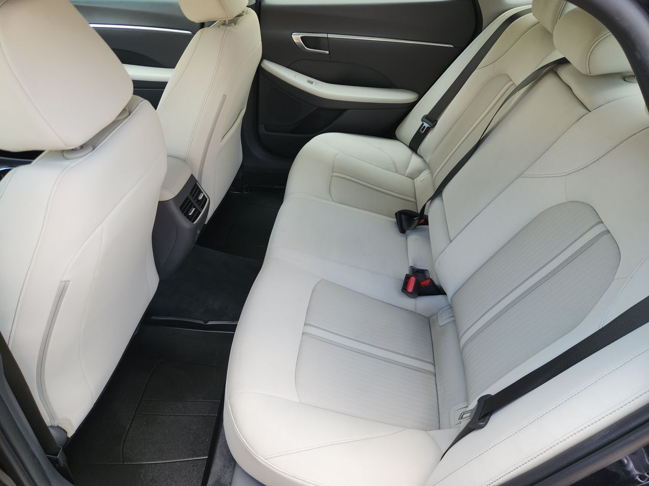 Used 2023 Carbon Blue Hyundai SEL image 29