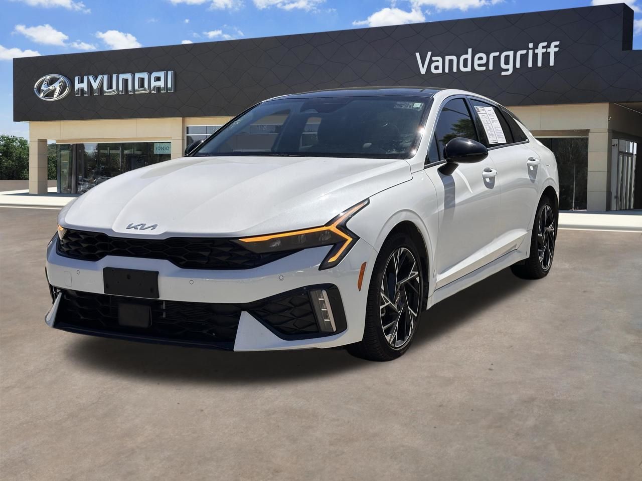 Used 2025 Snow White Pearl Kia GT-Line image 2