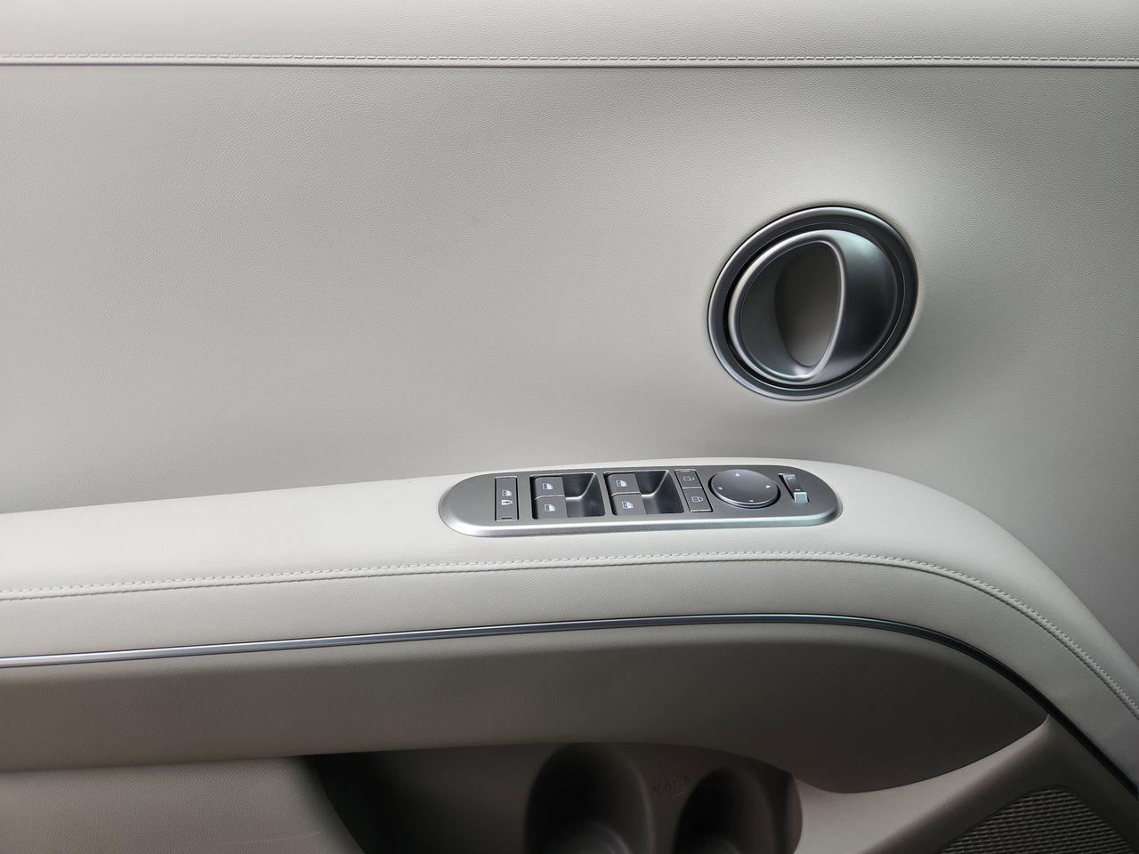 New 2026 WC9 White Hyundai SEL FWD image 20