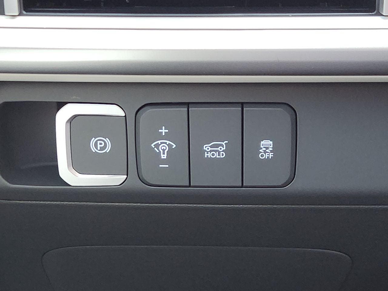 New 2027 Ecotronic Gray Hyundai SE FWD image 20