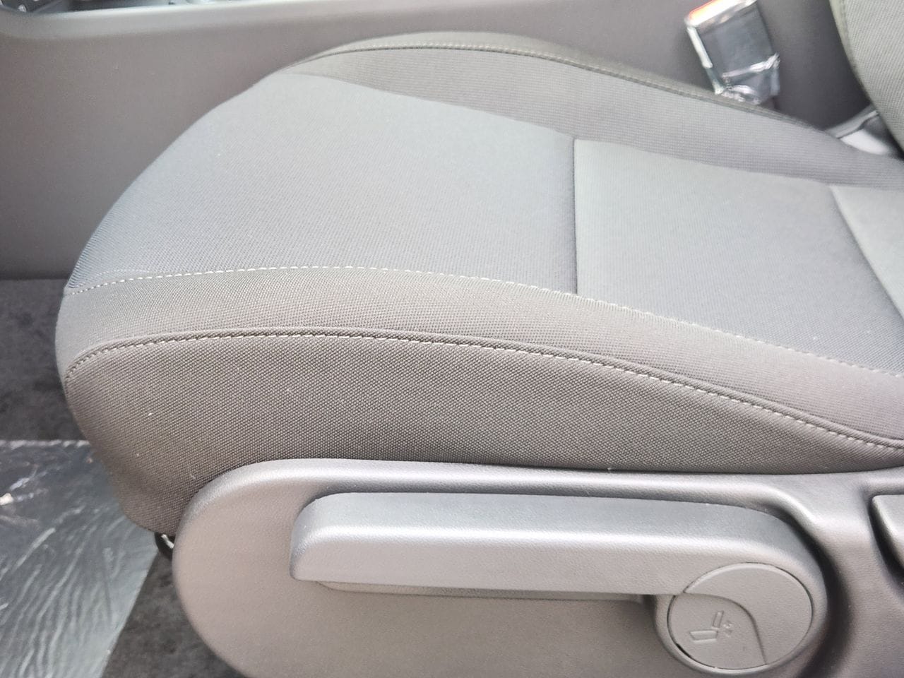 New 2026 R2P Red Hyundai SE FWD image 23