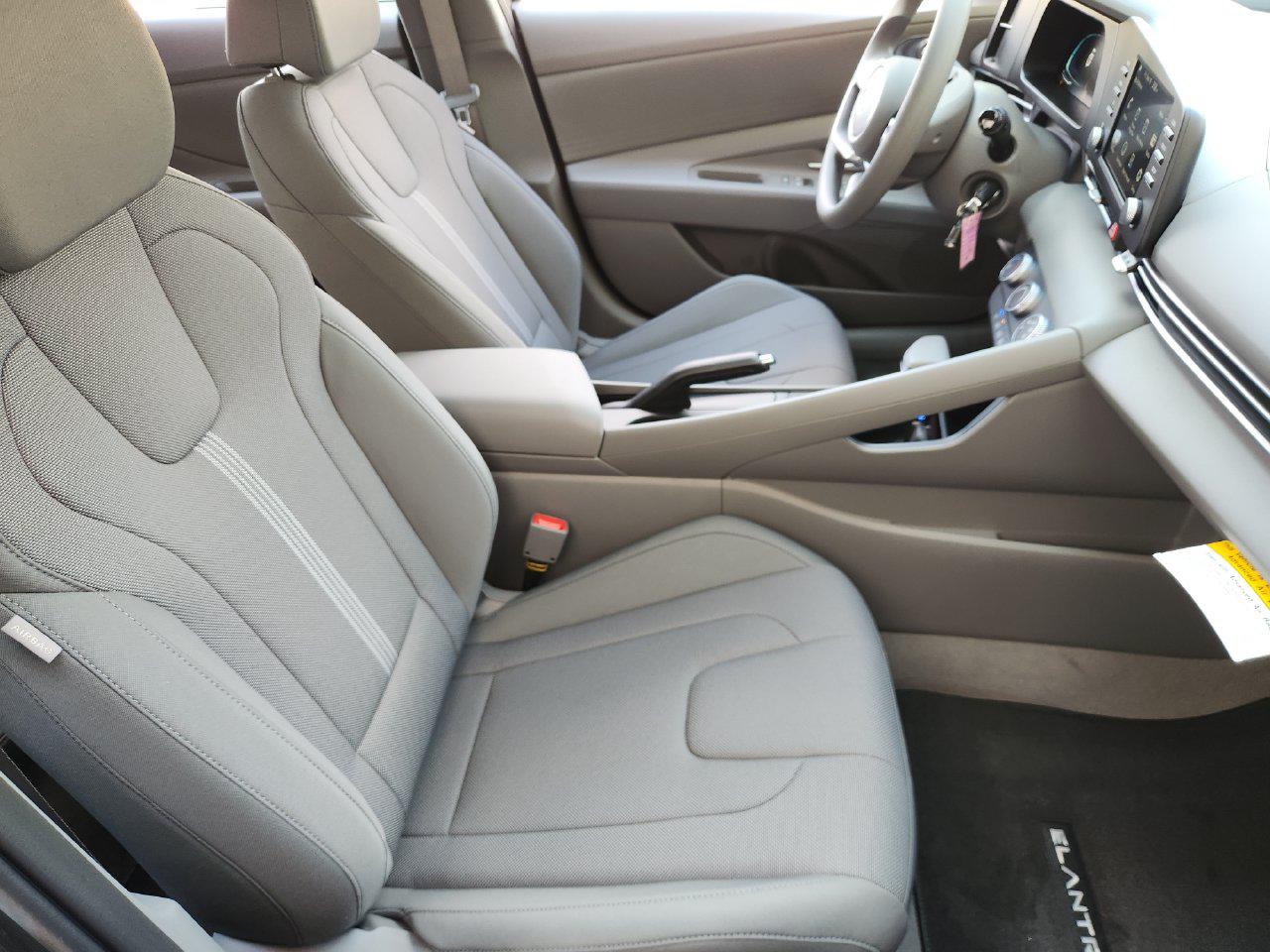 New 2026 Amazon Gray Hyundai SE image 10