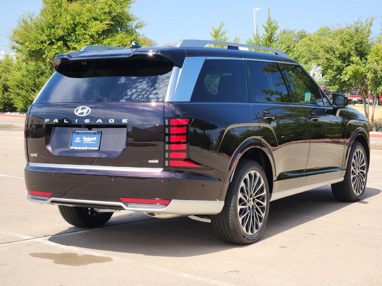 New 2027 Galaxy Maroon Pearl Hyundai Calligraphy image 4