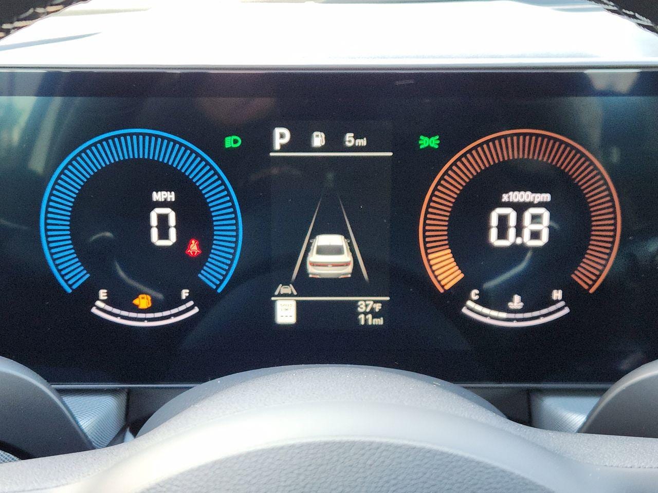 New 2026 T4A Silver Hyundai SEL Sport image 12