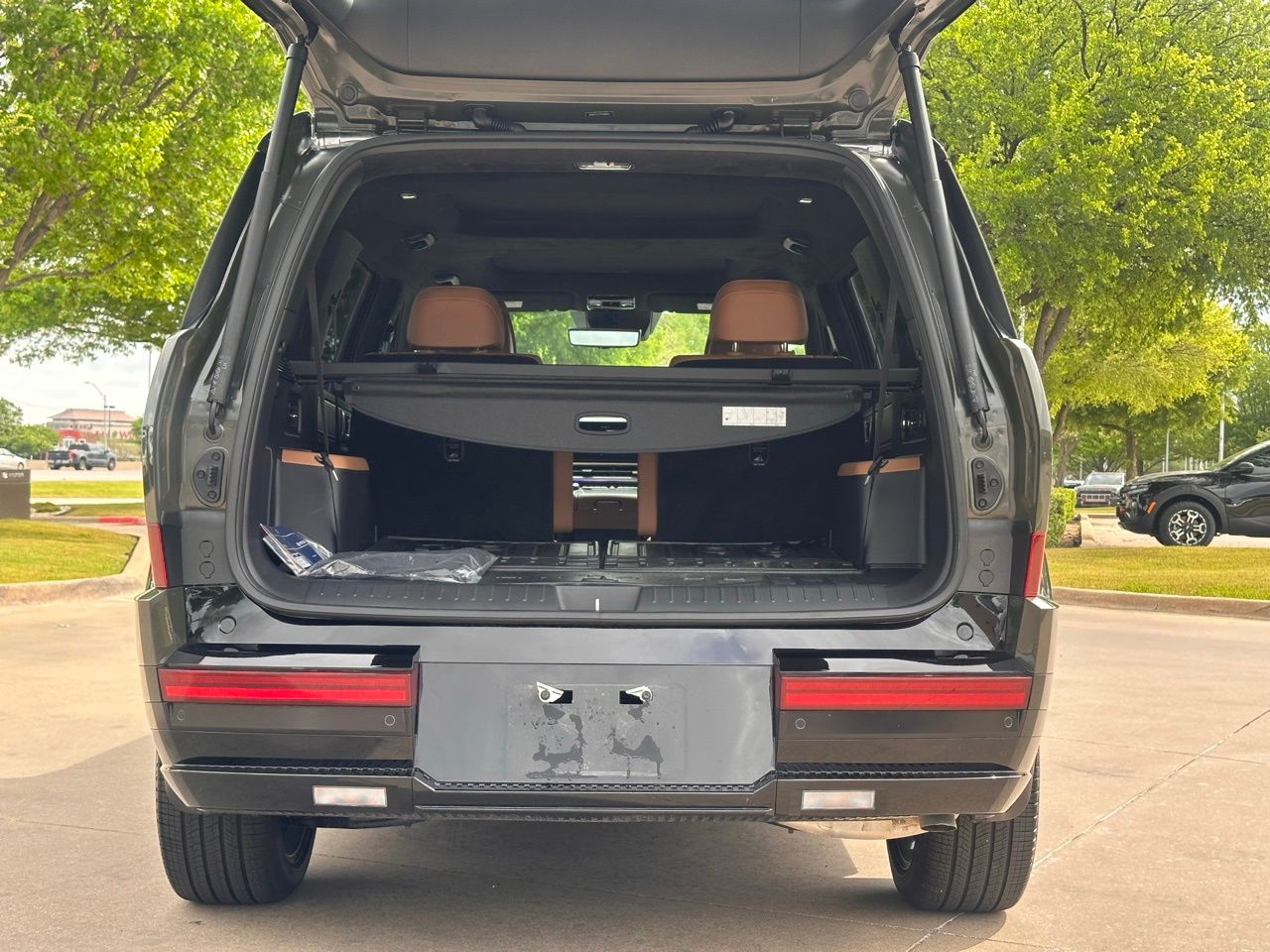 Certified Used 2026 Rockwood Green Hyundai Calligraphy image 15