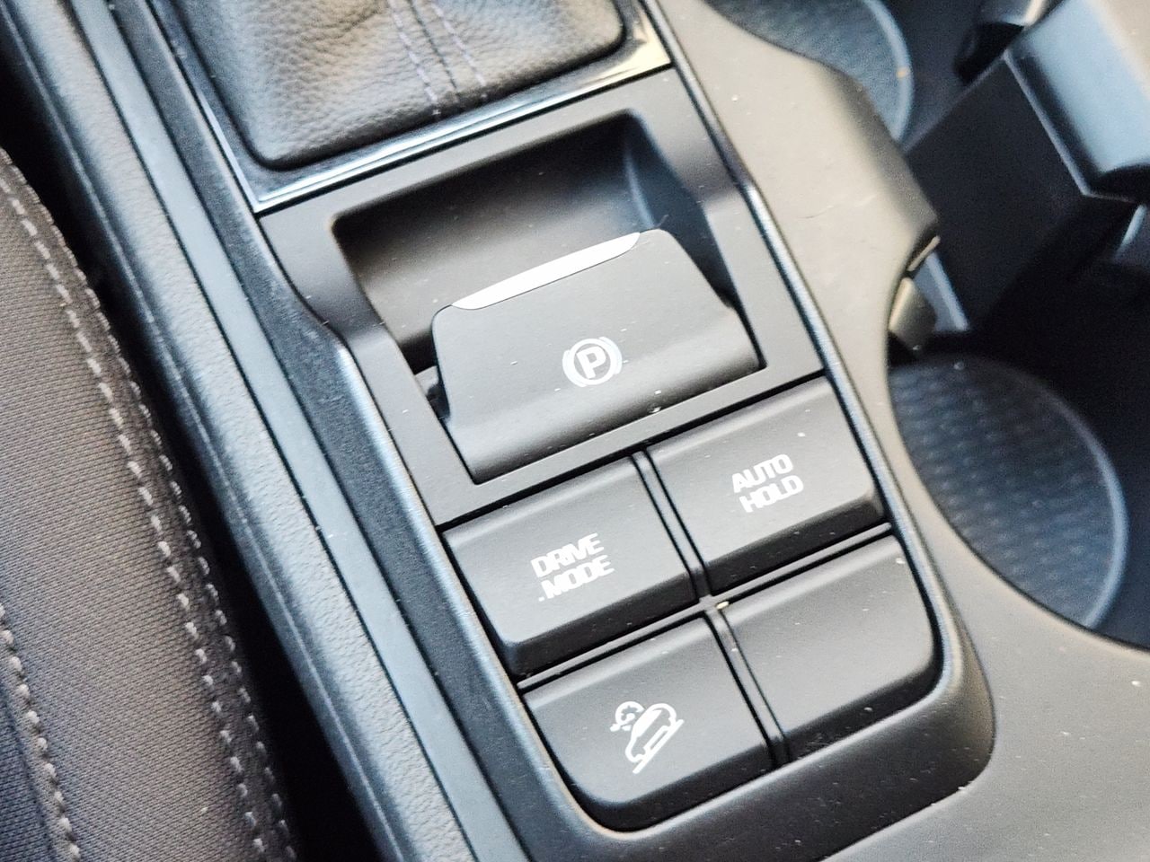 Used 2019 Gemstone Red Hyundai SE image 18