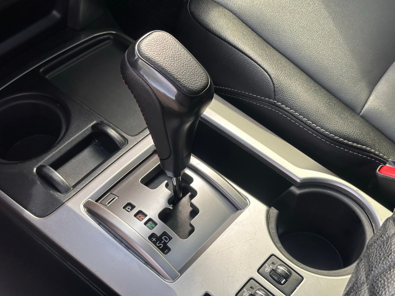 Used 2018 Magnetic Gray Toyota SR5 Premium image 39