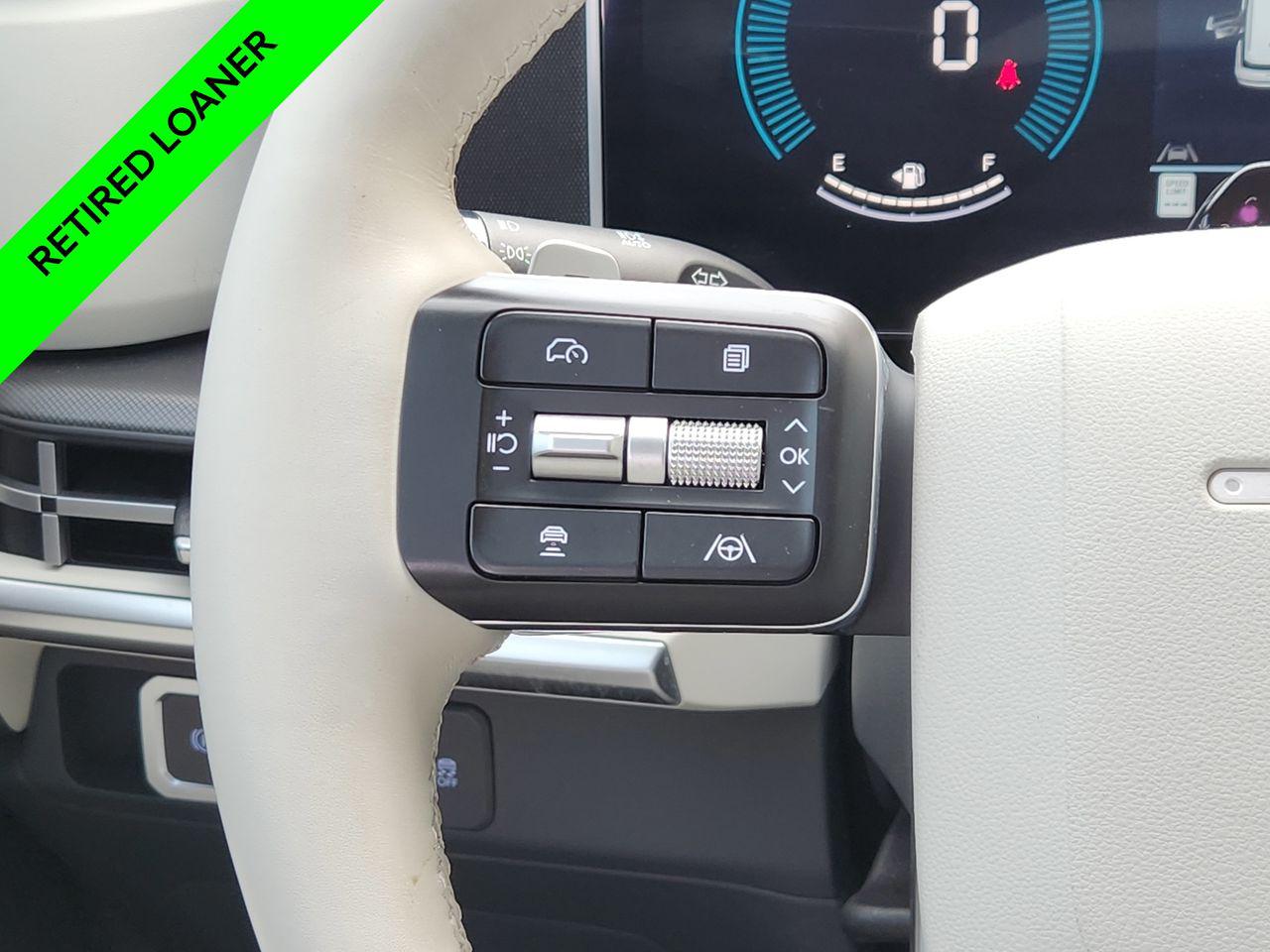 New 2025 R2T Silver Hyundai SEL FWD image 27