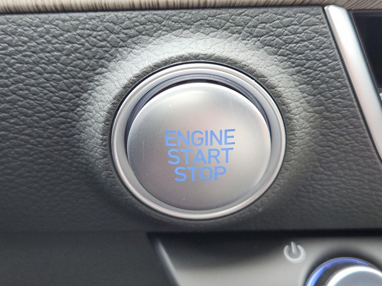 New 2026 W6H White Hyundai Limited image 17