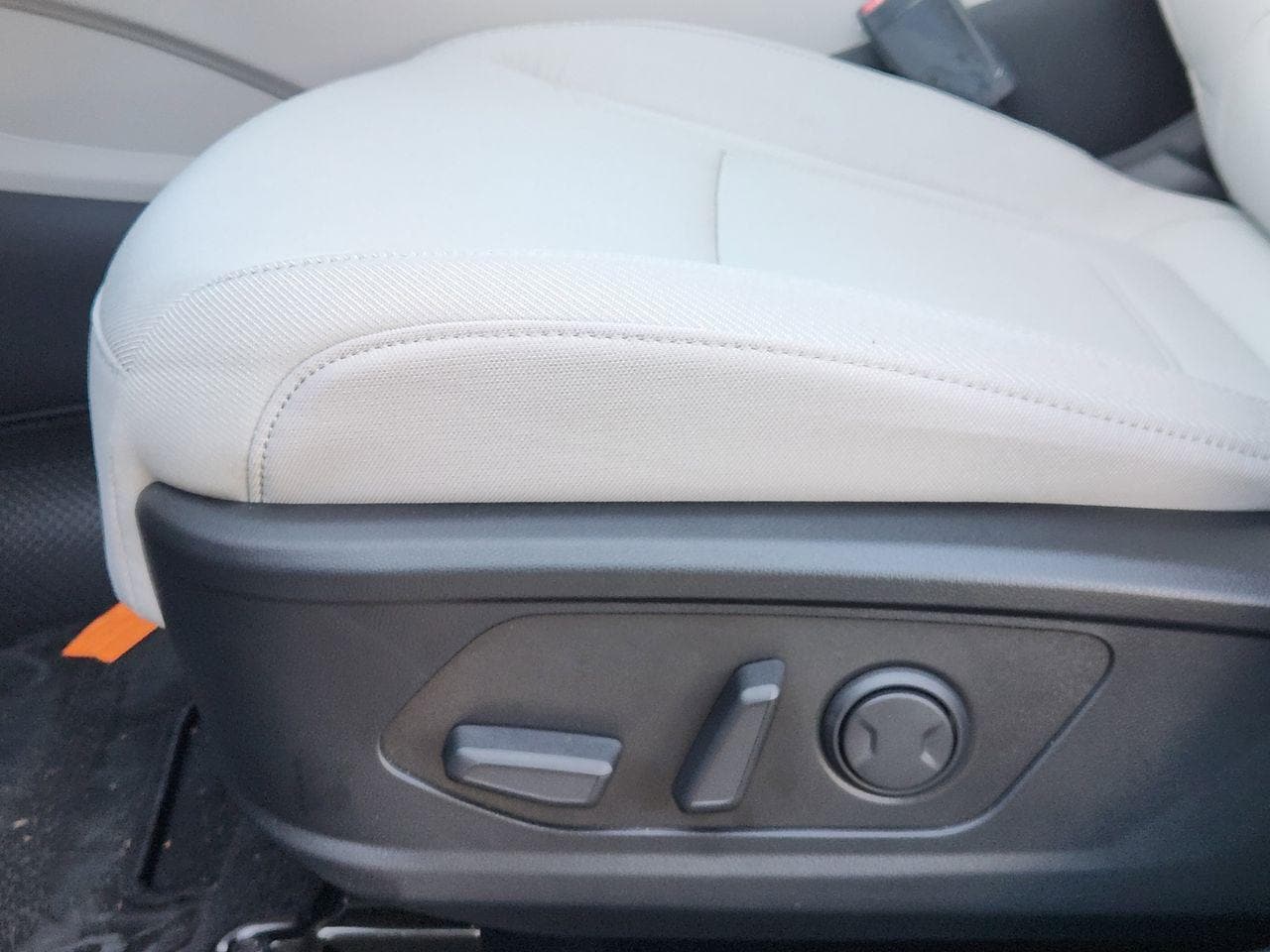 New 2026 NT2 Gray Hyundai SEL FWD image 23