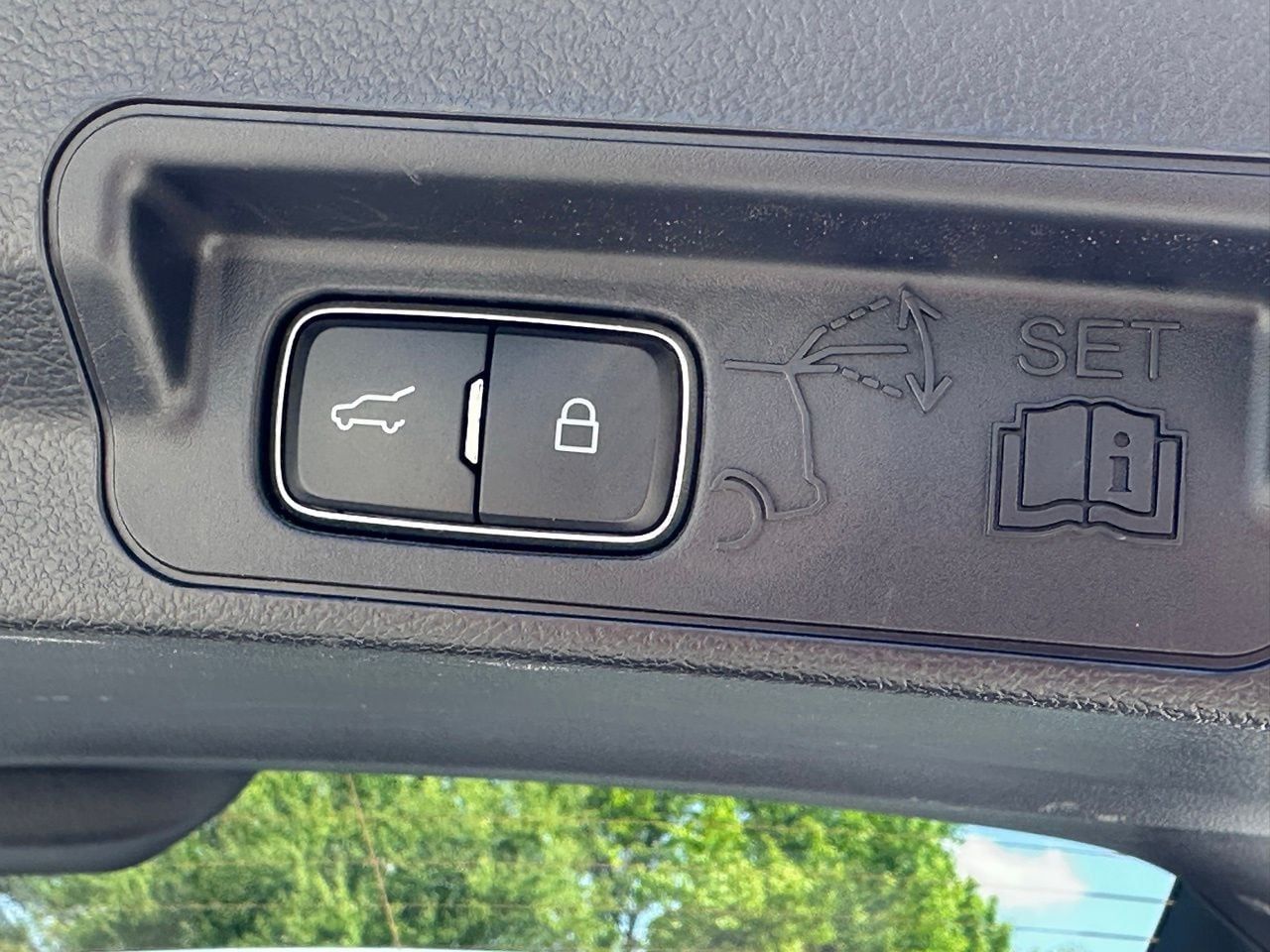 Used 2021 Oxford White Ford Limited image 13