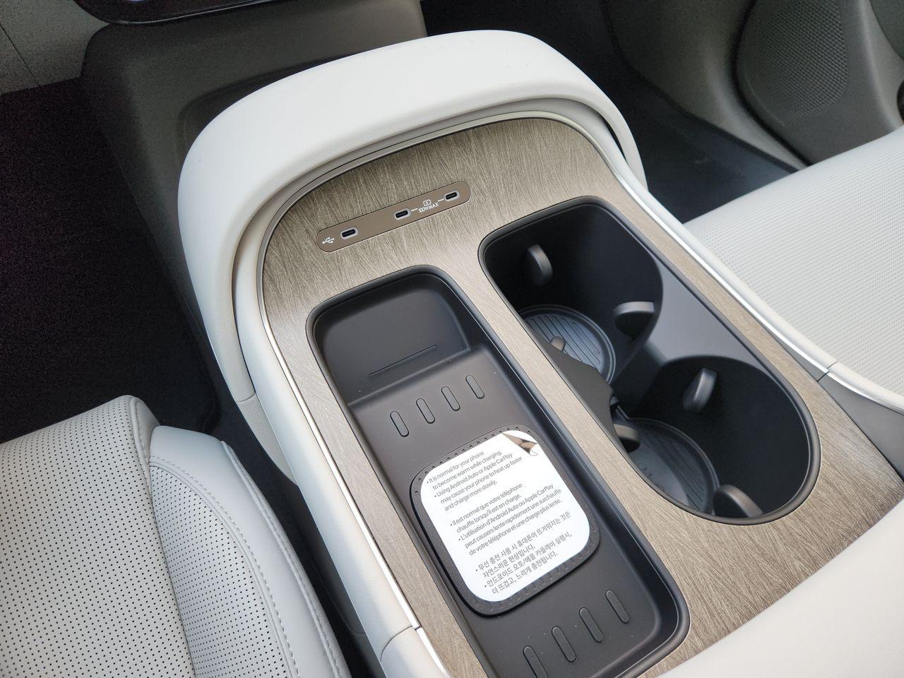 New 2027 Creamy White Pearl Hyundai SEL FWD image 18