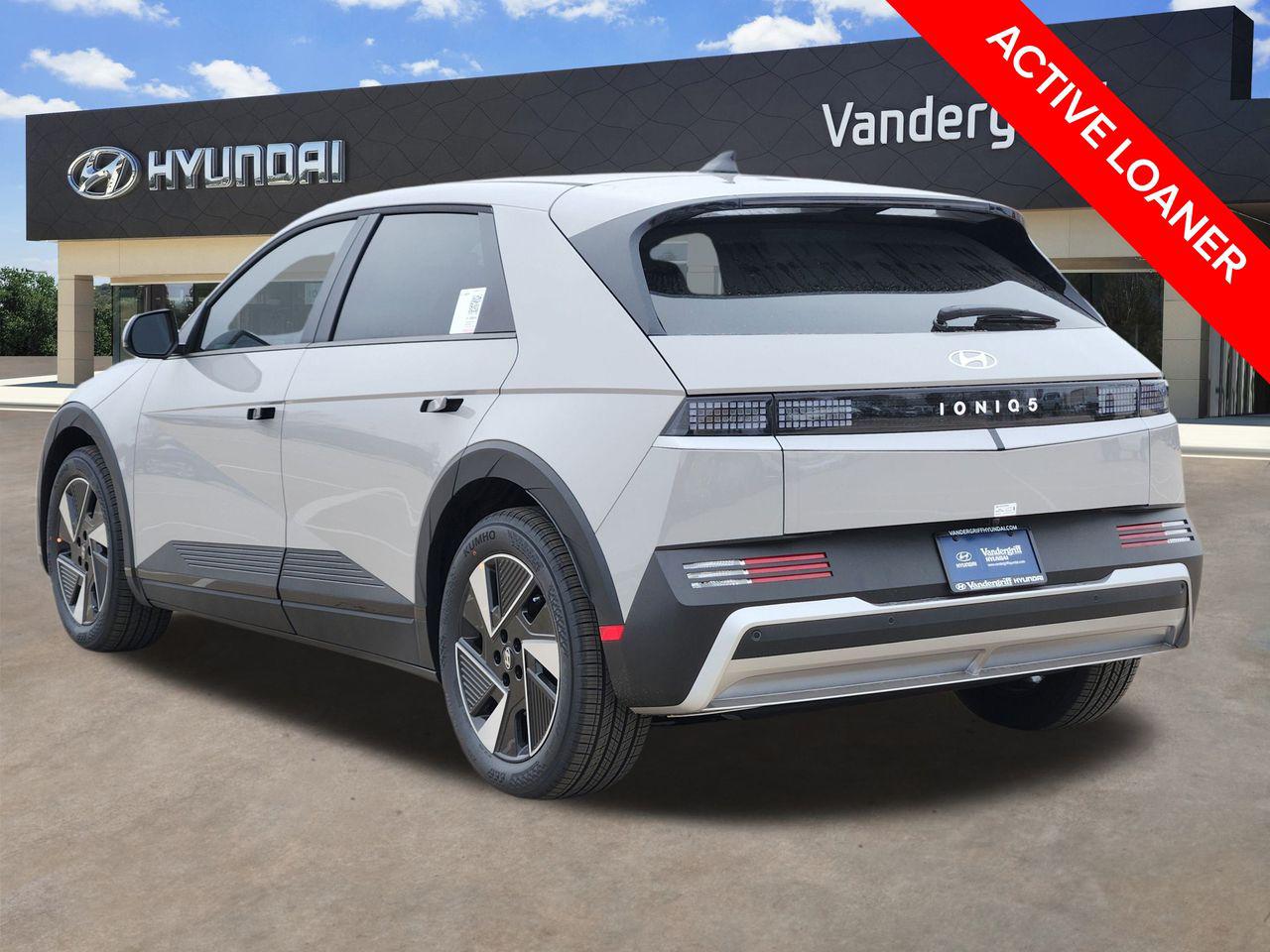 New 2026 C5G Gray Hyundai SEL image 3