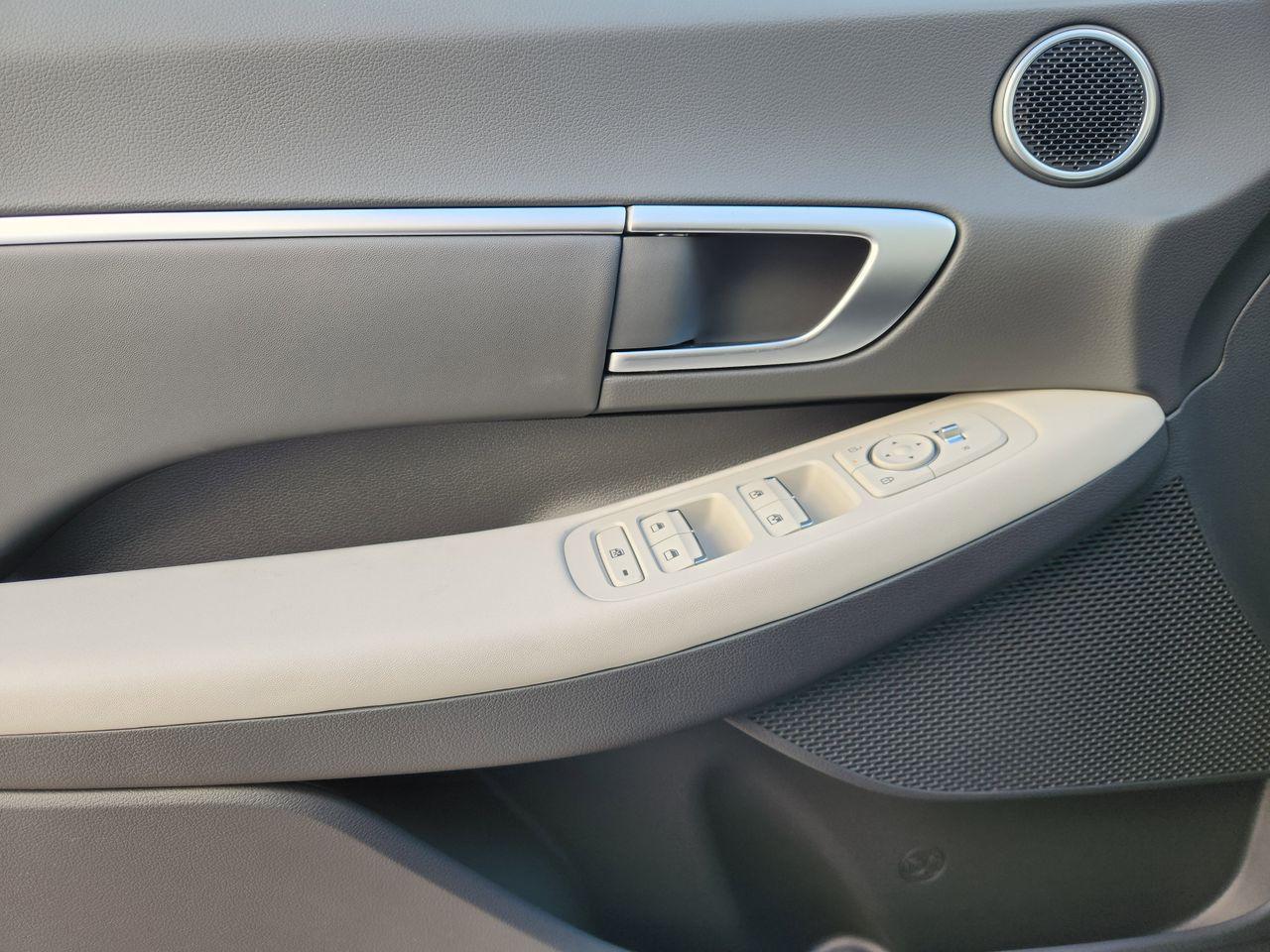 New 2026 W6H White Hyundai SEL Sport image 22